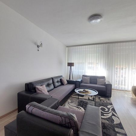 Private Apartments Prishtina Pristina Exteriör bild