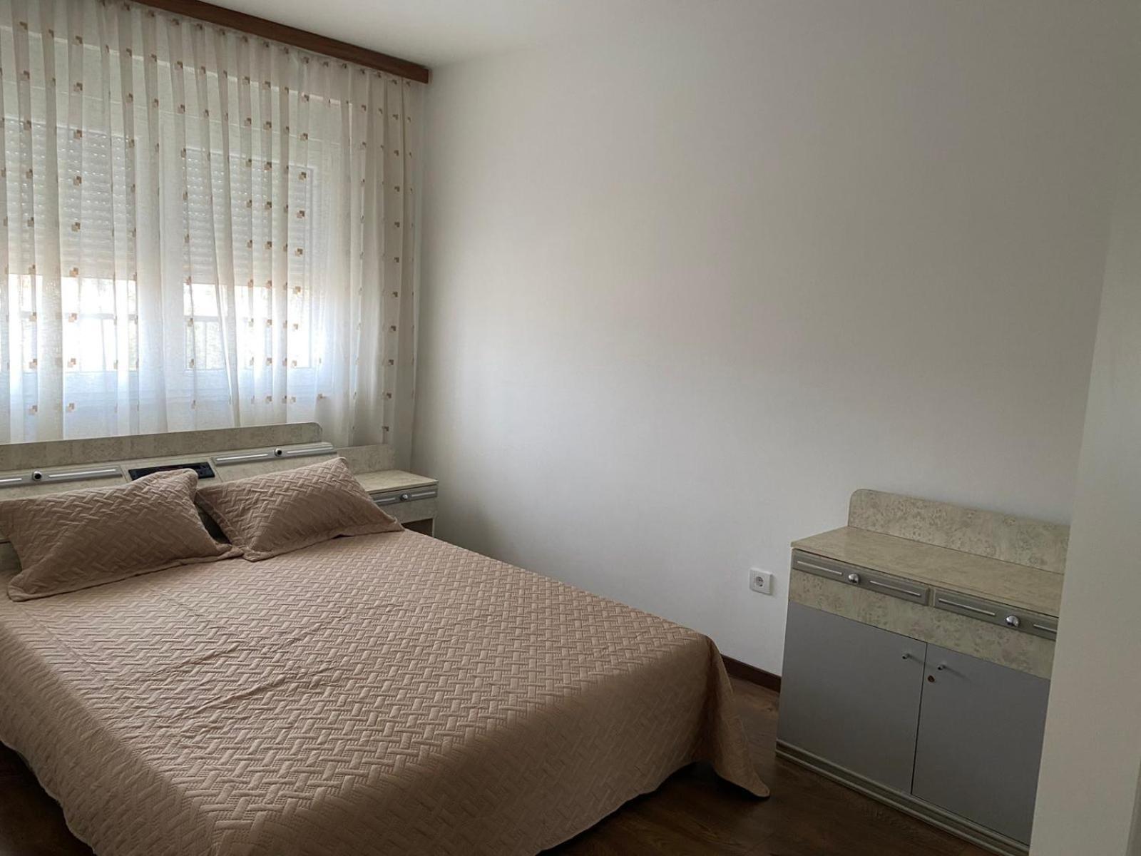 Private Apartments Prishtina Pristina Exteriör bild