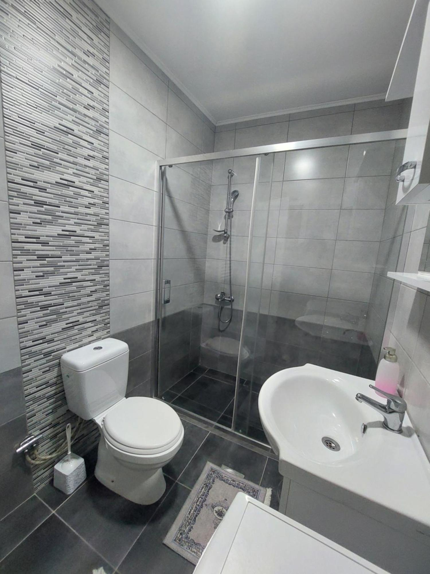 Private Apartments Prishtina Pristina Exteriör bild