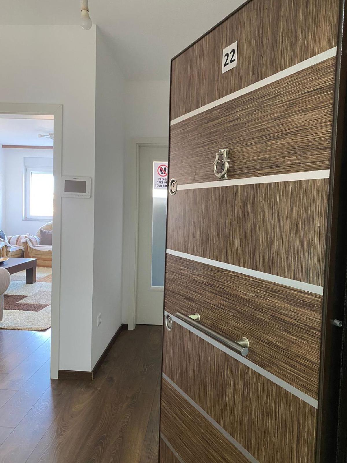 Private Apartments Prishtina Pristina Exteriör bild