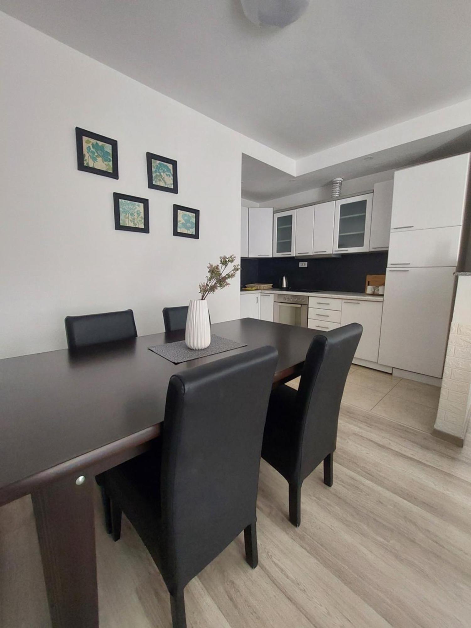 Private Apartments Prishtina Pristina Exteriör bild